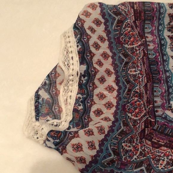 Maurice’s sheer boho top large - Picture 4 of 5